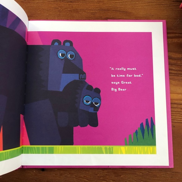 2 Kid’s hardboard cover books 📚 - Picture 5 of 10